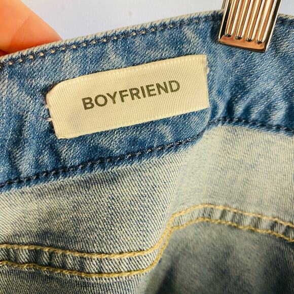 Torrid Light Wash Distressed Raw Hem Boyfriend Jeans Size 20 - Picture 3 of 9